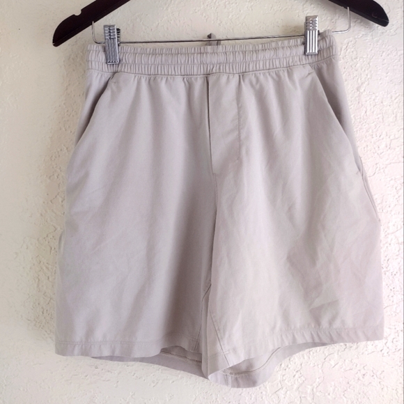 Lululemon Athletica Pacemaker Shorts - Picture 1 of 6